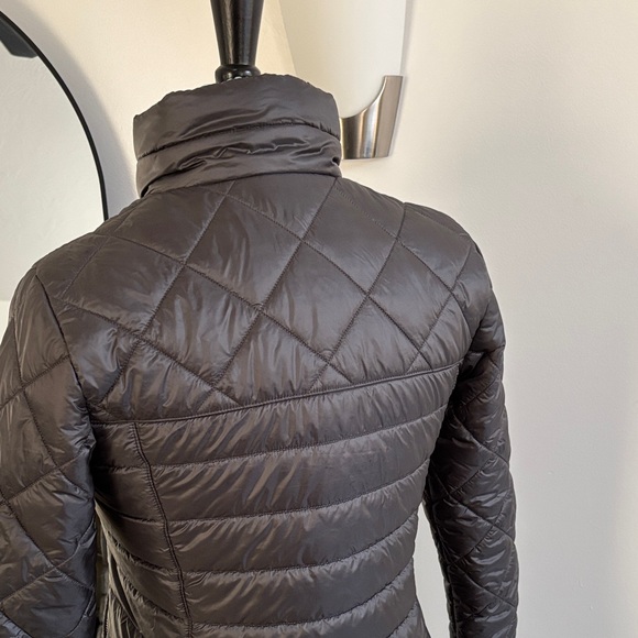 Patagonia Women's Long Quilted Gray Puffer Coat - Picture 5 of 7